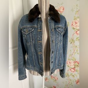 Denim jacket with removable faux fur collar